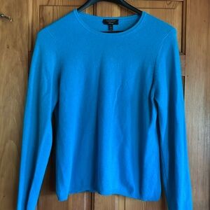 Women's Cashmere Sweater.